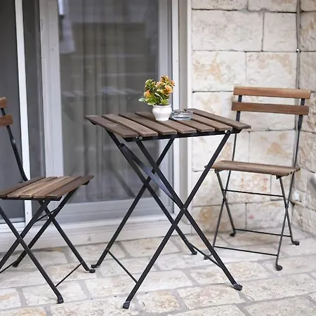 Near Center App 2 * טיראנה