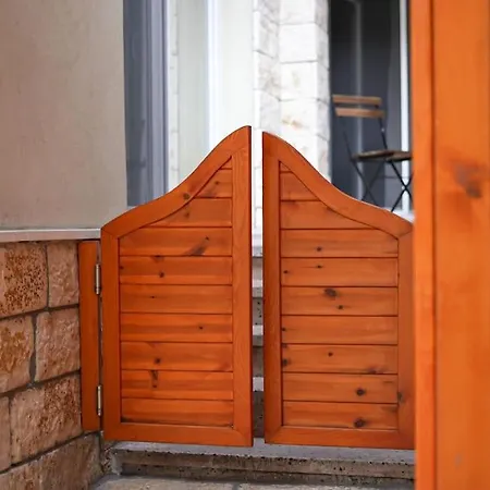 公寓 Near Center App 2 *