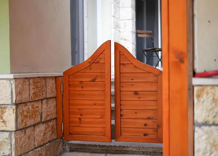 Apartment Near Center App 2 *