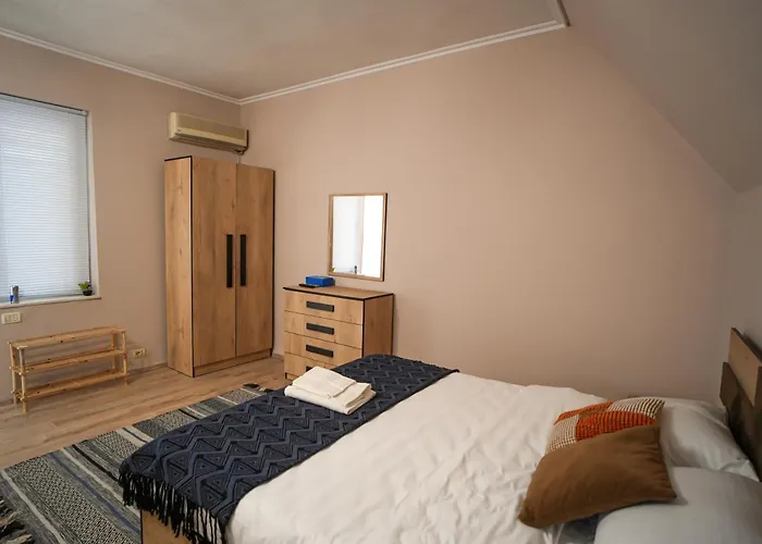 Near Center App 2 Apartamento Tirana